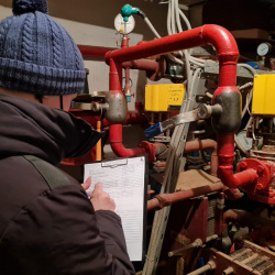 ПОД КОНТРОЛЕМ