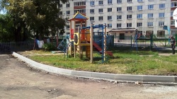 Во дворах домов № 76 и 78 по ул. Кольцевая продолжаются благоустроительные работы в рамках проекта «Формирование современной городской среды»