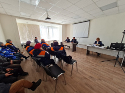 ВСТРЕЧА С СОТРУДНИКАМИ